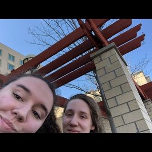 Meet your Posher, Leah